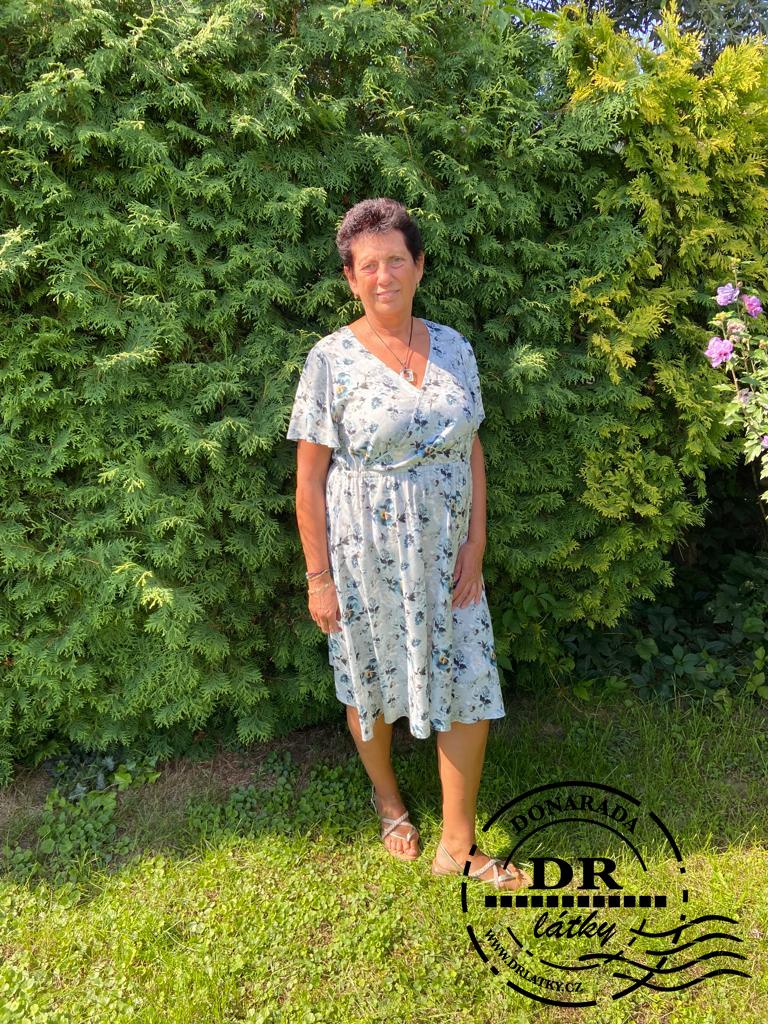 ÚPLET KVĚTY MODROŠEDÉ